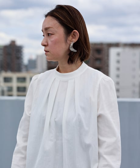 Dobby Lace stripe / Tuck Stand Blouse