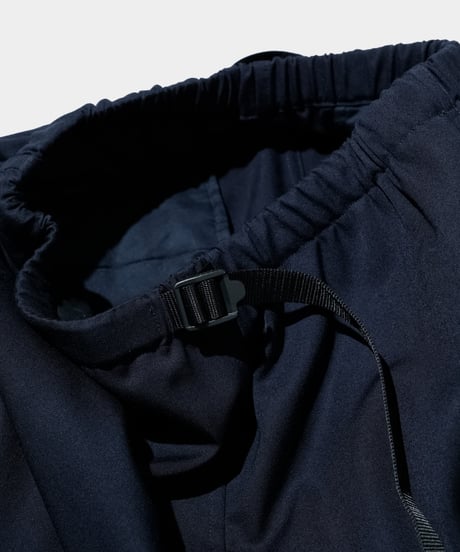 Dhal / 2/72 Wool Gaba Cargo Easy Shorts  NAVY