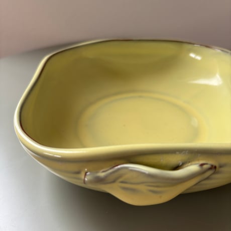 1950's ARABIA Leaf Handle Bowl