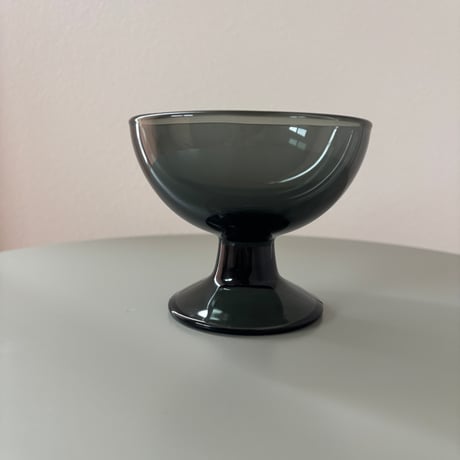1956 Saara Hopea Nuutajarvi Finland Ice cream glass bowl 5379 Gray❶