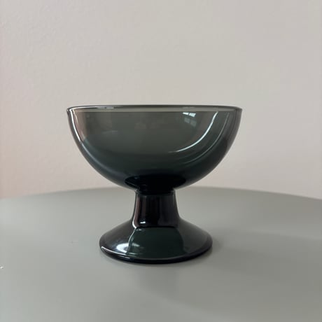 1956 Saara Hopea Nuutajarvi Finland Ice cream glass bowl 5379 Gray❶