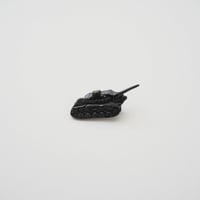 ビンテージ戦車のブローチ (黄魚の店頭にあります)