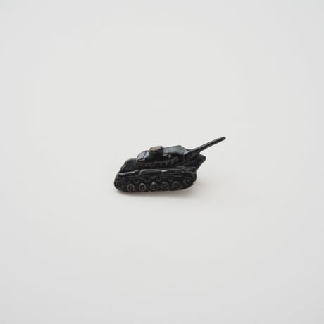 ビンテージ戦車のブローチ