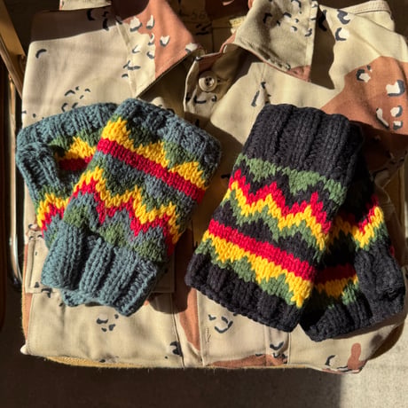 Lakhays / ZIG ZAG RASTA ARM WARMER