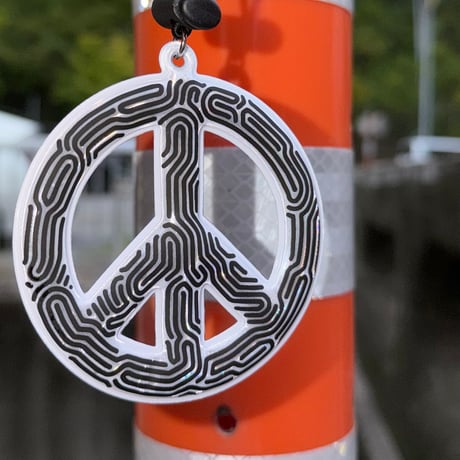 LIXTICK / REFLECTOR KEYCHAIN / A MAZE PEACE