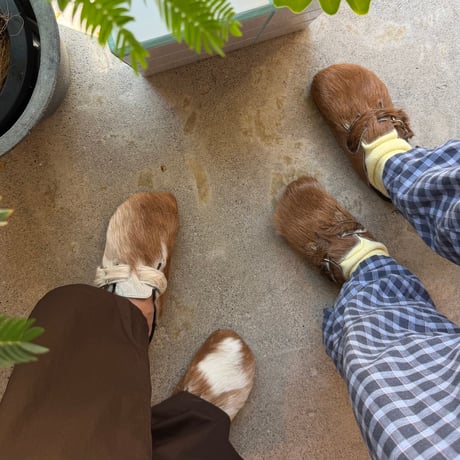 JAWANDI / GOAT FUR CLOG SANDAL
