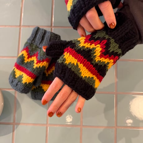 Lakhays / ZIG ZAG RASTA ARM WARMER