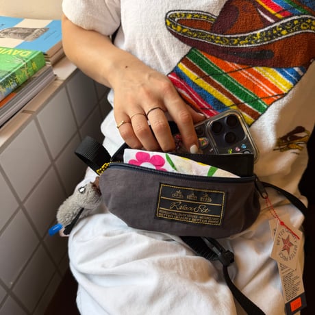 RELAXFIT / Funny pouch