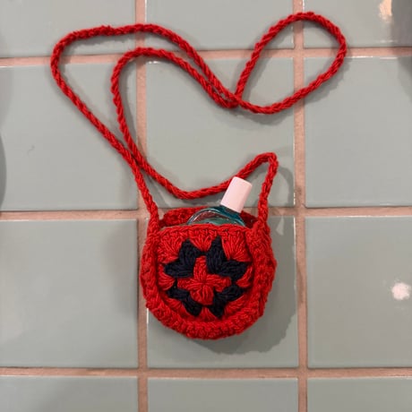 MacMahon Knitting Mills  / Small Case-Necklace