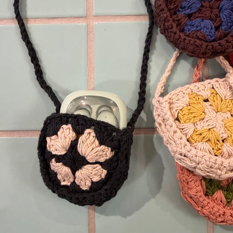 MacMahon Knitting Mills  / Small Case-Necklace
