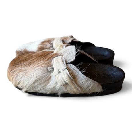 JAWANDI / GOAT FUR CLOG SANDAL