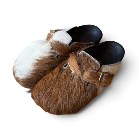 JAWANDI / GOAT FUR CLOG SANDAL