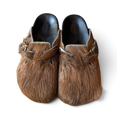 JAWANDI / GOAT FUR CLOG SANDAL