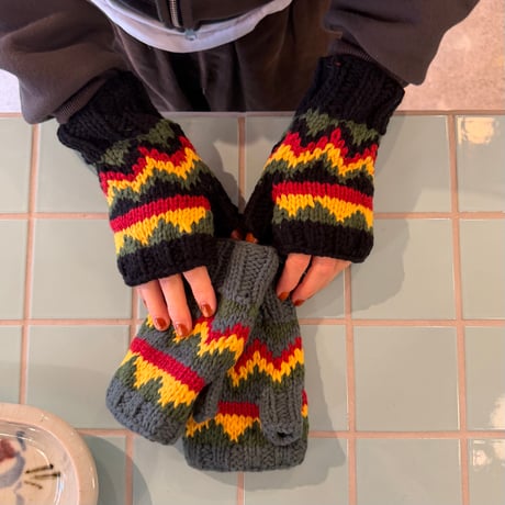Lakhays / ZIG ZAG RASTA ARM WARMER