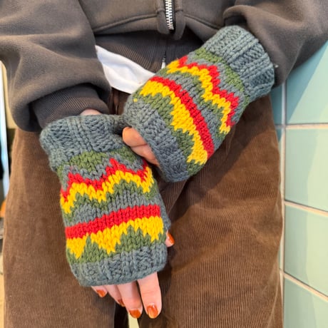 Lakhays / ZIG ZAG RASTA ARM WARMER