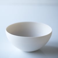 白磁鉢 / 内田智裕 TOMOHIRO UCHIDA