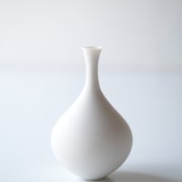 白磁一輪挿し / 内田智裕 TOMOHIRO UCHIDA