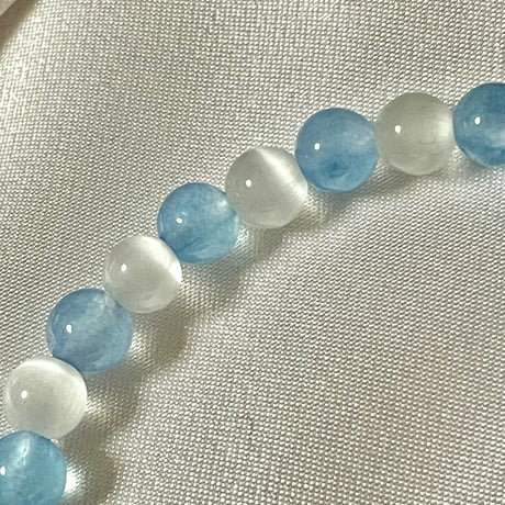 【大人からお子様まで】ホタルガラス（猫玉）の天然石ブレスレット｜キャッツアイ＆アクアマリン