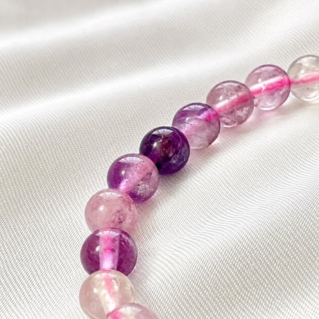 【大人からお子様まで】ホタルガラス（猫玉）の天然石ブレスレット｜天然ピンクフローライト