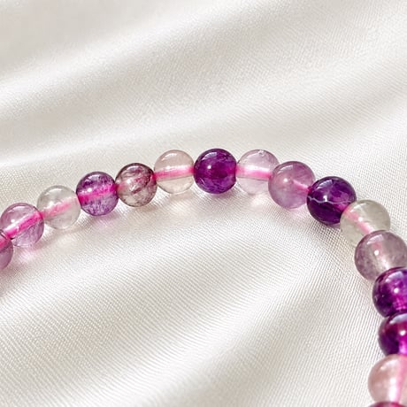 【大人からお子様まで】ホタルガラス（猫玉）の天然石ブレスレット｜天然ピンクフローライト