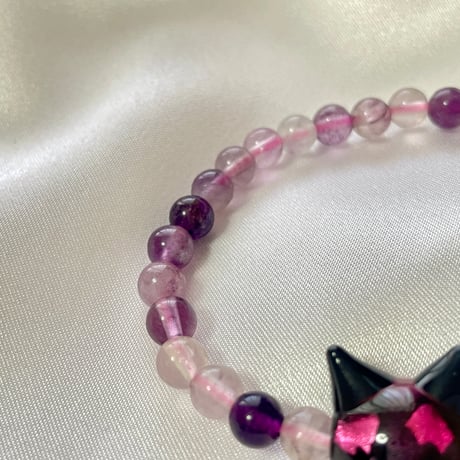 【大人からお子様まで】ホタルガラス（猫玉）の天然石ブレスレット｜天然ピンクフローライト