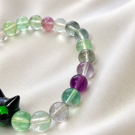 【大人からお子様まで】ホタルガラス（猫玉）の天然石ブレスレット｜天然グリーンフローライト