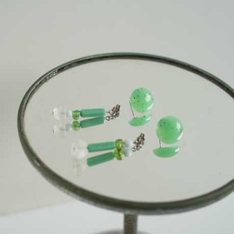 キャッチピアス　Light green