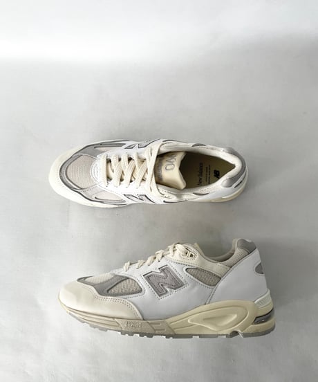 DEAD STOCK New Balance 990 V2 / Sea Salt