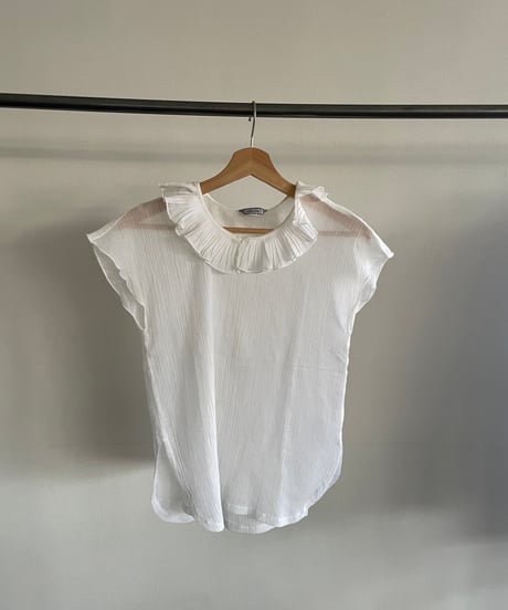 ruffle collar blouse