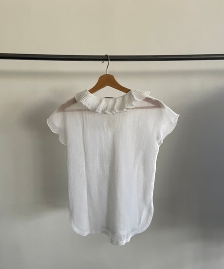 ruffle collar blouse