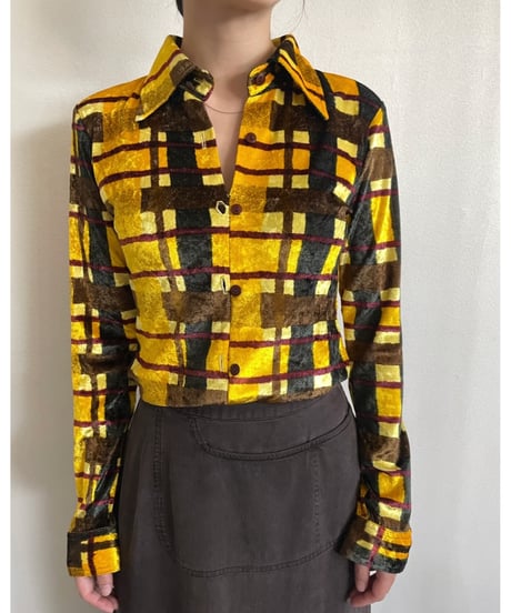 Velvet-Like check tops