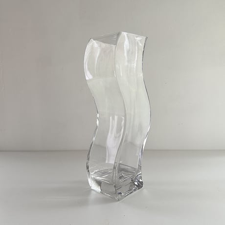 curved wave vase 80-90s