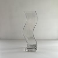 curved wave vase 80-90s