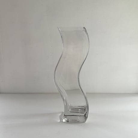 curved wave vase 80-90s