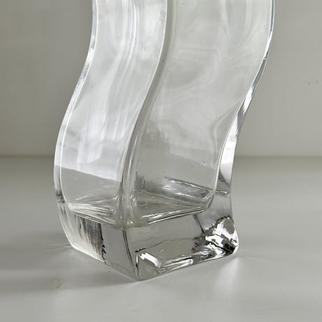 curved wave vase 80-90s