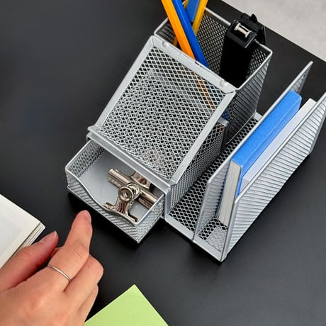 予約販売9月下旬～10月上旬頃発送予定　stationery-03061　メタルメッシュ コンパクト デスクオーガナイザー シルバー