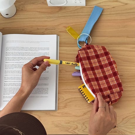 【一部予約商品】　pouch-03011　ストラップ ＆ キーホルダー付き チェック柄 マルチポーチ ペンケース