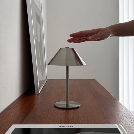予約販売9月上旬～9月中旬頃発送予定　light-03413　USB cornshade テーブルランプ シルバー LED