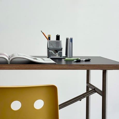 予約販売9月下旬～10月上旬頃発送予定　stationery-03061　メタルメッシュ コンパクト デスクオーガナイザー シルバー
