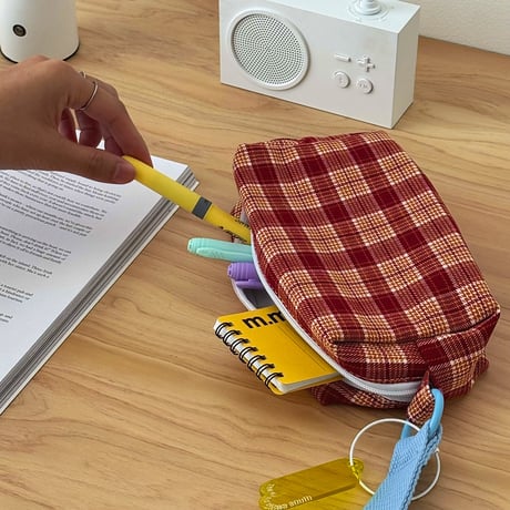 予約販売9月中旬～9月下旬頃発送予定　pouch-03011　ストラップ ＆ キーホルダー付き チェック柄 マルチポーチ ペンケース