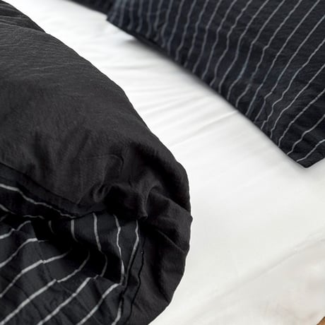 予約販売11月上旬～11月中旬頃発送予定　beddingsets-03200　ブラック ピンストライプ 布団カバーセット