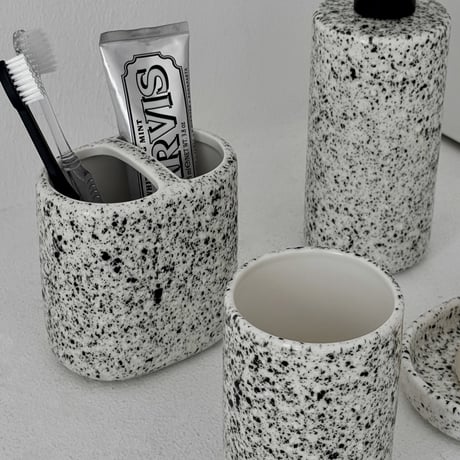 予約販売11月中旬～11月下旬頃発送予定　toiletries-03007　stone texture バスルームアクセサリー 4点セット