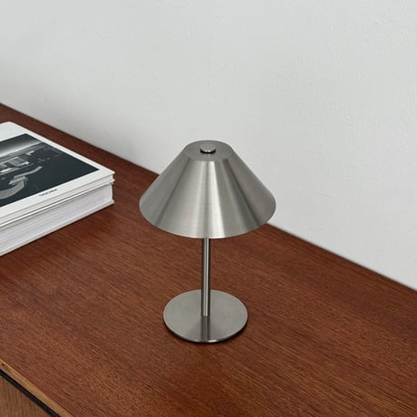 予約販売9月上旬～9月中旬頃発送予定　light-03413　USB cornshade テーブルランプ シルバー LED