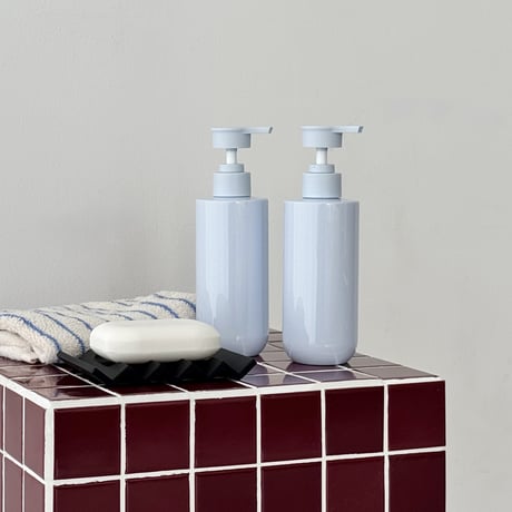 予約販売9月中旬～9月下旬頃発送予定　soapbottle-03051　ライトブルー ソープディスペンサー 詰め替えボトル 300ml 2本セット