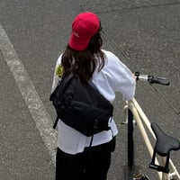 予約販売9月中旬～9月下旬頃発送予定　bag-03124　撥水 ポーチ付き メッセンジャーバッグ ブラック 左右両肩対応