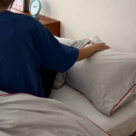 予約販売10月下旬～11月上旬頃発送予定　beddingsets-03197　レッドパイピング white×gray stripe 布団カバーセット