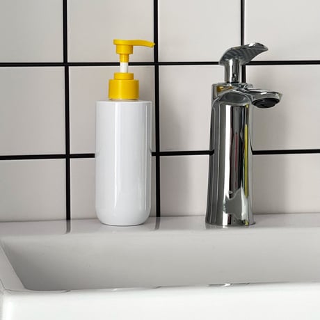 予約販売9月中旬～9月下旬頃発送予定　soapbottle-03052　ホワイト×イエロー ソープディスペンサー 詰め替えボトル 300ml 2本セット