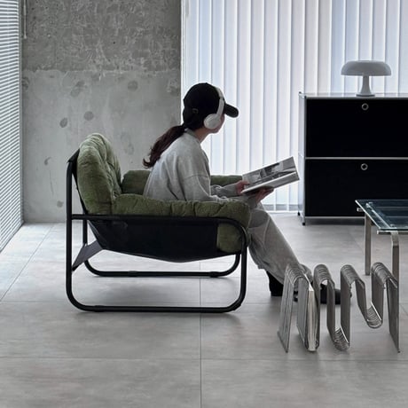 予約販売12月上旬～12月中旬頃発送予定　chair-03120　Textured Fabric ブラックフレーム パテッド ラウンジチェア 1人掛けソファ