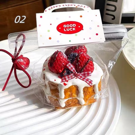 スクイーズ ケーキ 苺/クマ もちもち スクイーズ ストレス 解消 握る かわいい M332