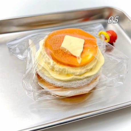 スクイーズ ケーキ 苺/クマ もちもち スクイーズ ストレス 解消 握る かわいい M332